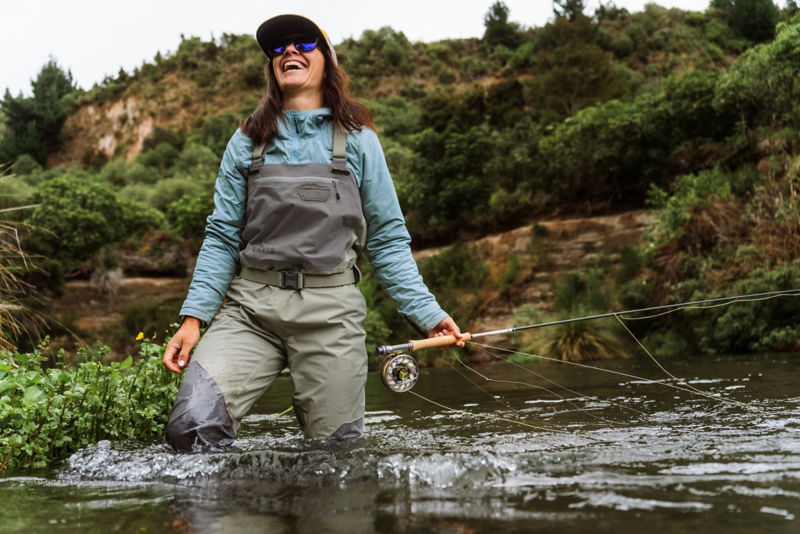 Women&rsquo;s Ultralight Waders - CLOUDBURST image number 1