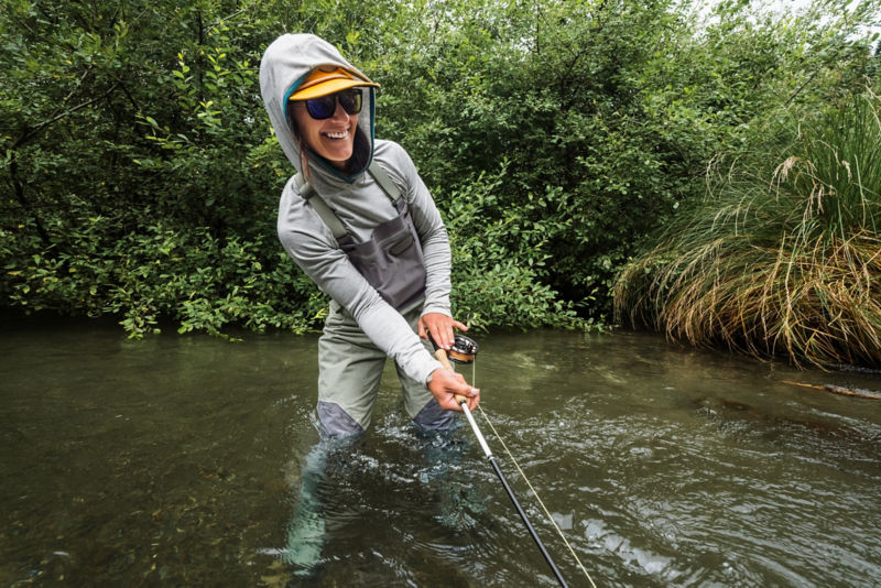 Women&rsquo;s DriCast&trade; Hoodie - PALE GRAY HEATHER/ BLUE LAGOON image number 1