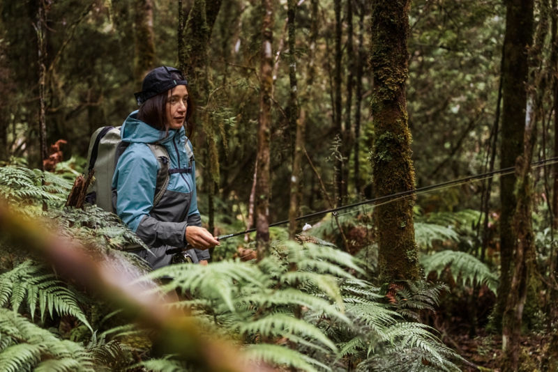 Women&rsquo;s Ultralight Wading Jacket - MINERAL BLUE image number 3